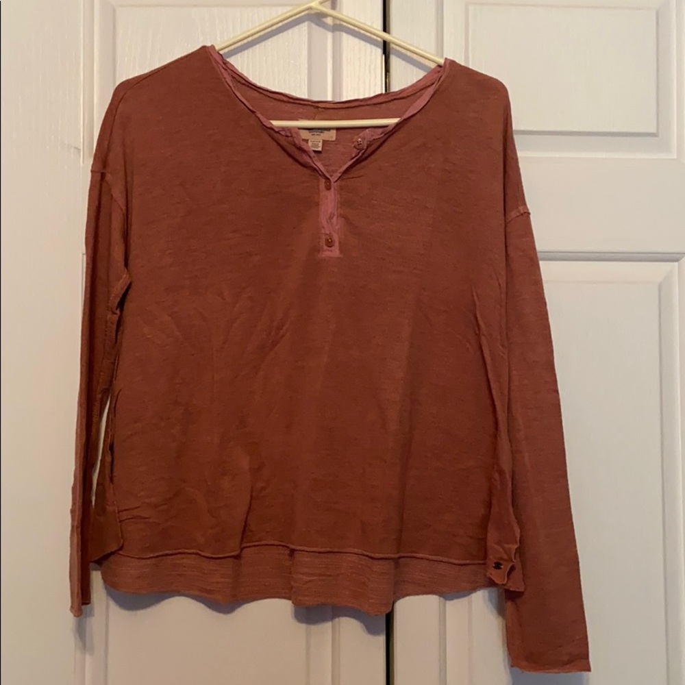 American Eagle t shirt